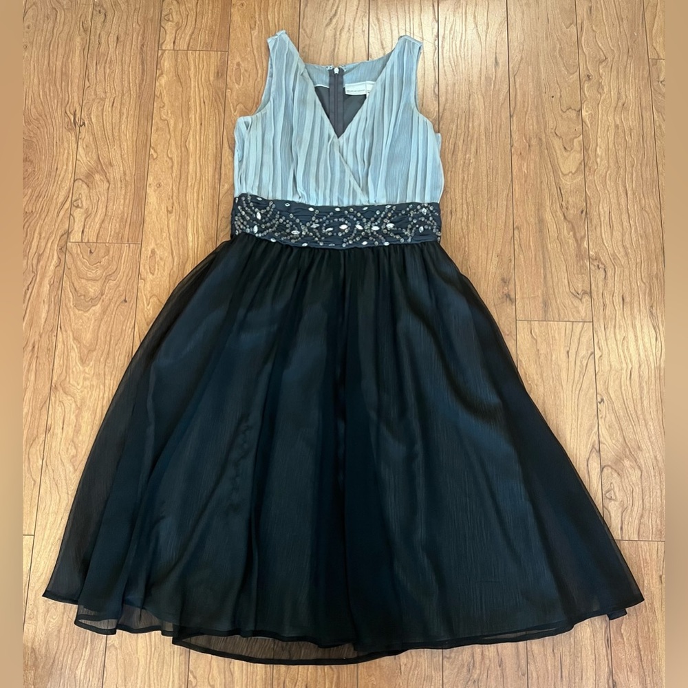Newport News 2 Black and Grey Cocktail Dress Midi Sleeveless Pleated Beaded Y2K